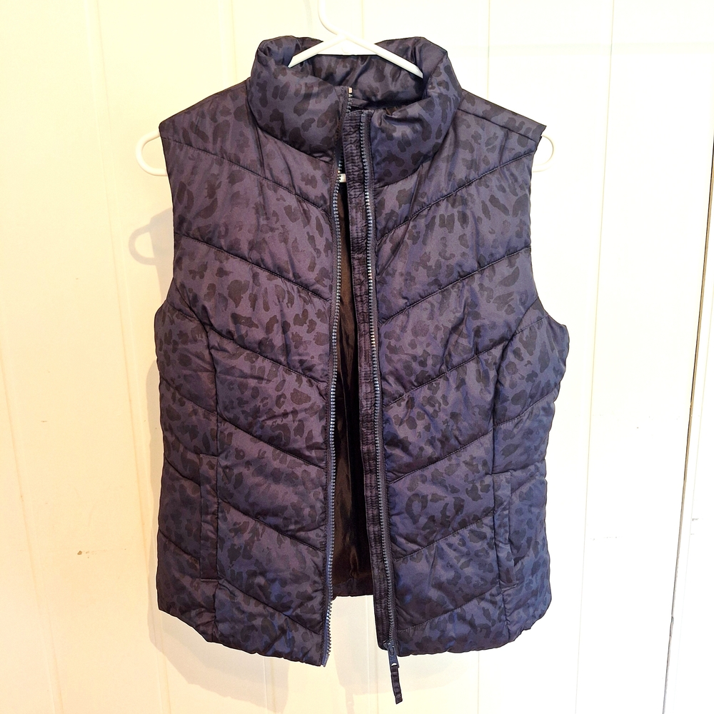 AEROPOSTALE Women's Quilted Vest Navy Pattern Size Small Very Good Condition